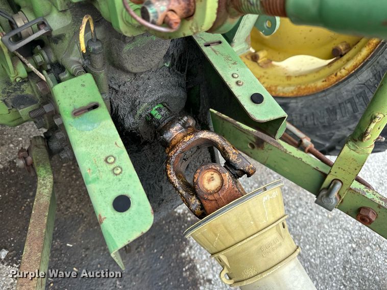 image for item EJ4845 1990 John Deere 970 tractor