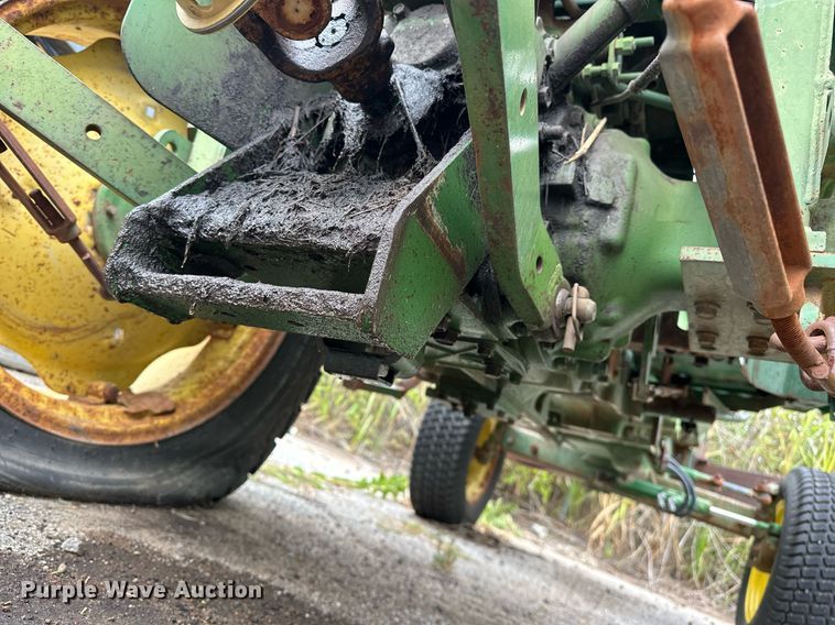 image for item EJ4845 1990 John Deere 970 tractor
