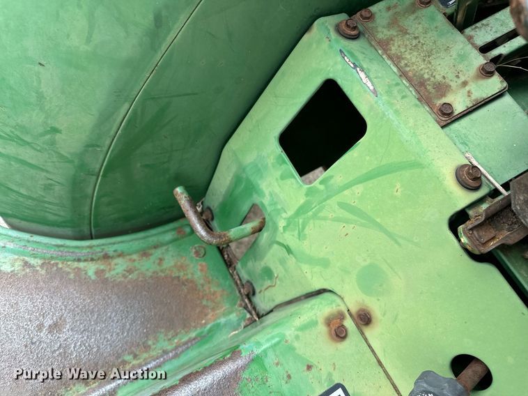 image for item EJ4845 1990 John Deere 970 tractor