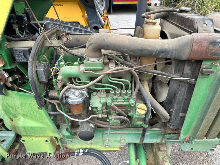 image for item EJ4845 1990 John Deere 970 tractor