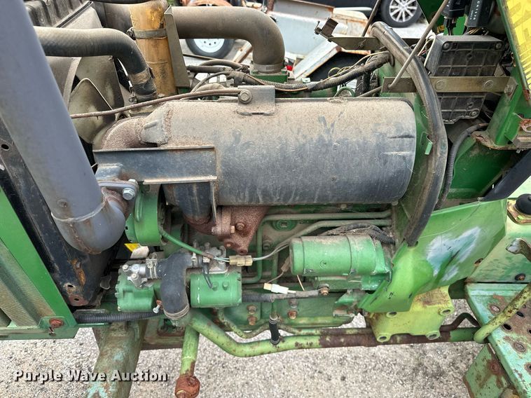 image for item EJ4845 1990 John Deere 970 tractor