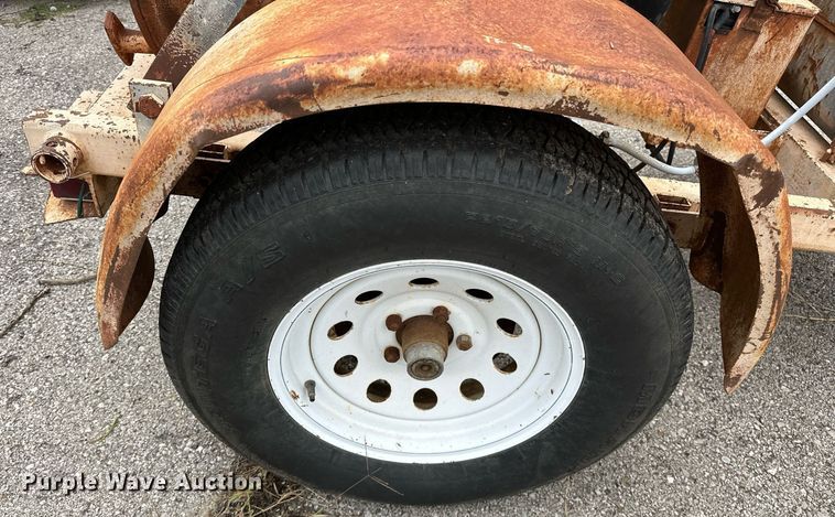 image for item EJ4846 2000 CH&E 2806T trash pump