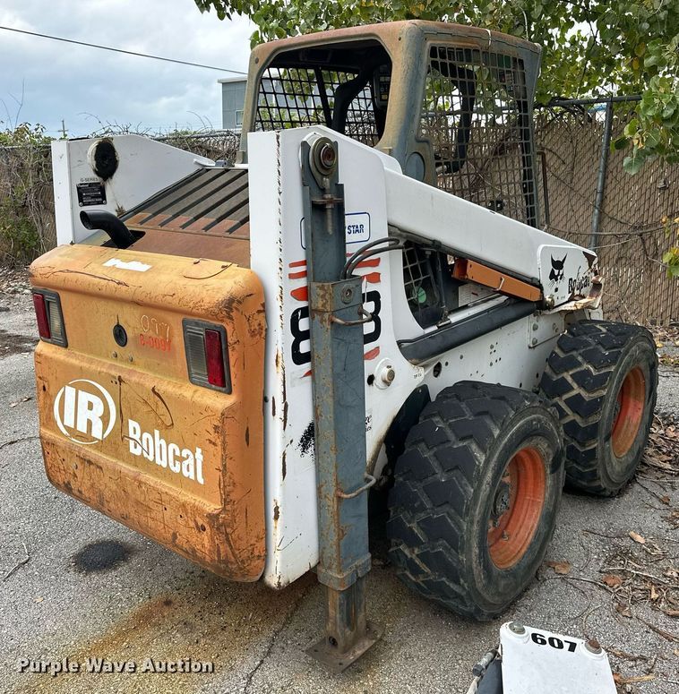 image for item EJ4849 2001 Bobcat  863 skid steer loader