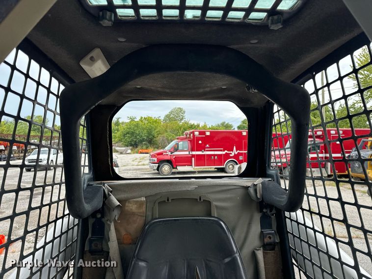 image for item EJ4849 2001 Bobcat  863 skid steer loader