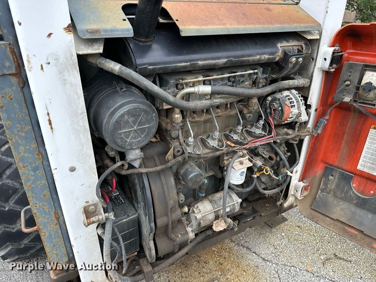 image for item EJ4849 2001 Bobcat  863 skid steer loader