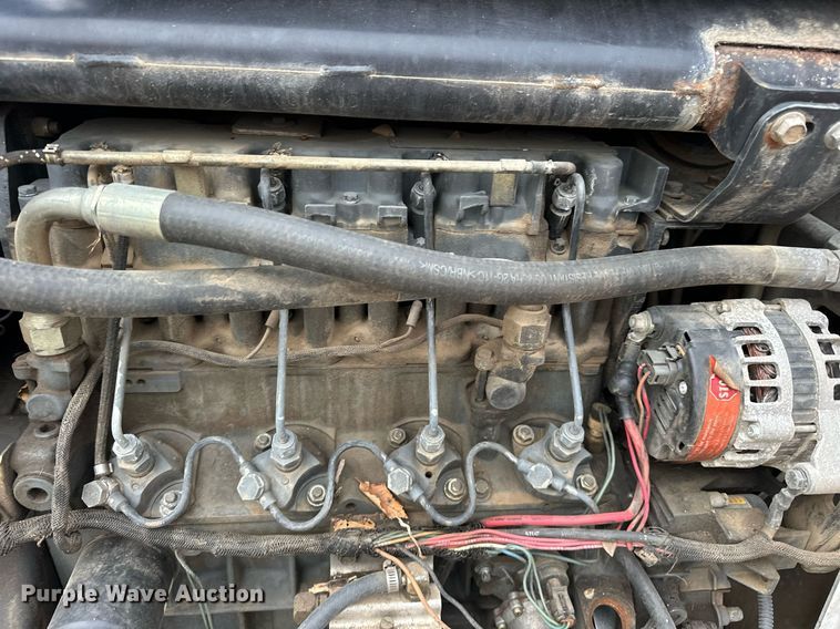 image for item EJ4849 2001 Bobcat  863 skid steer loader