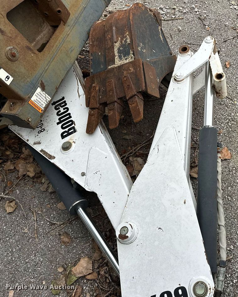 image for item EJ4849 2001 Bobcat  863 skid steer loader