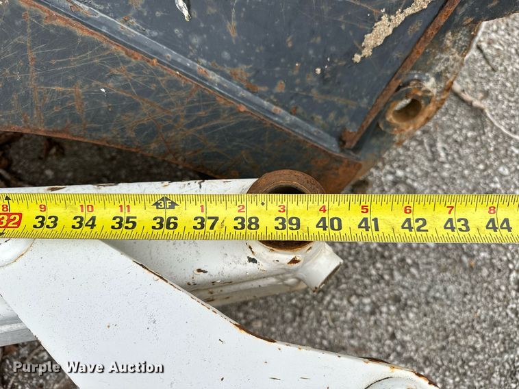 image for item EJ4849 2001 Bobcat  863 skid steer loader