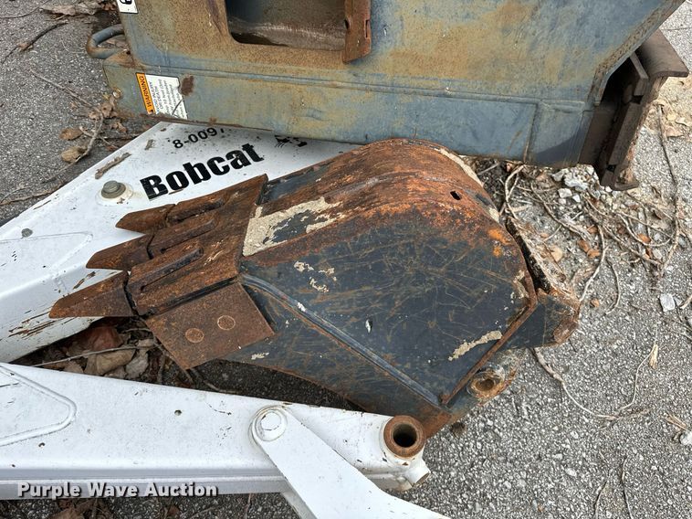 image for item EJ4849 2001 Bobcat  863 skid steer loader