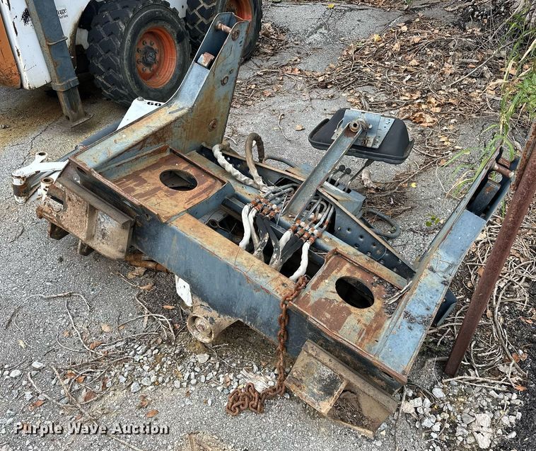 image for item EJ4849 2001 Bobcat  863 skid steer loader