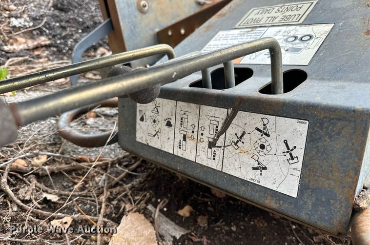 image for item EJ4849 2001 Bobcat  863 skid steer loader