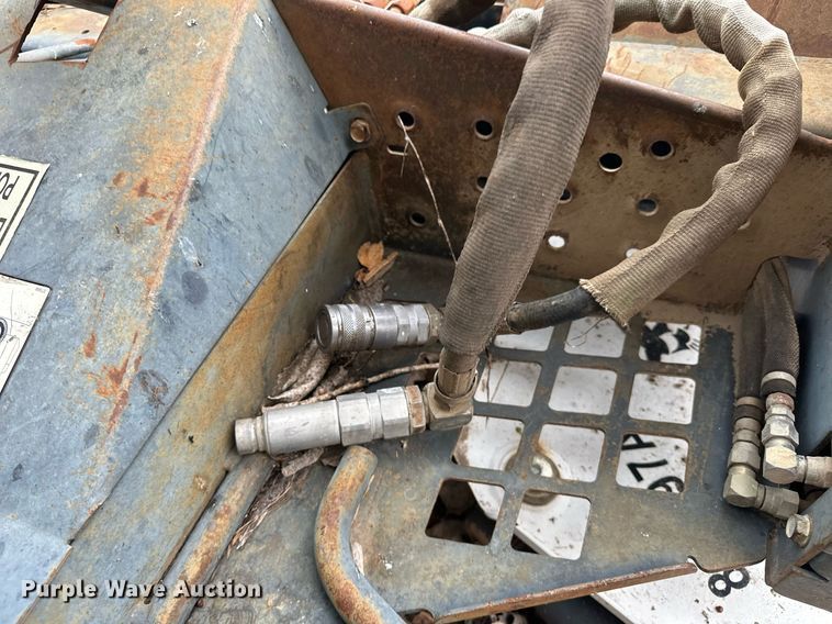 image for item EJ4849 2001 Bobcat  863 skid steer loader