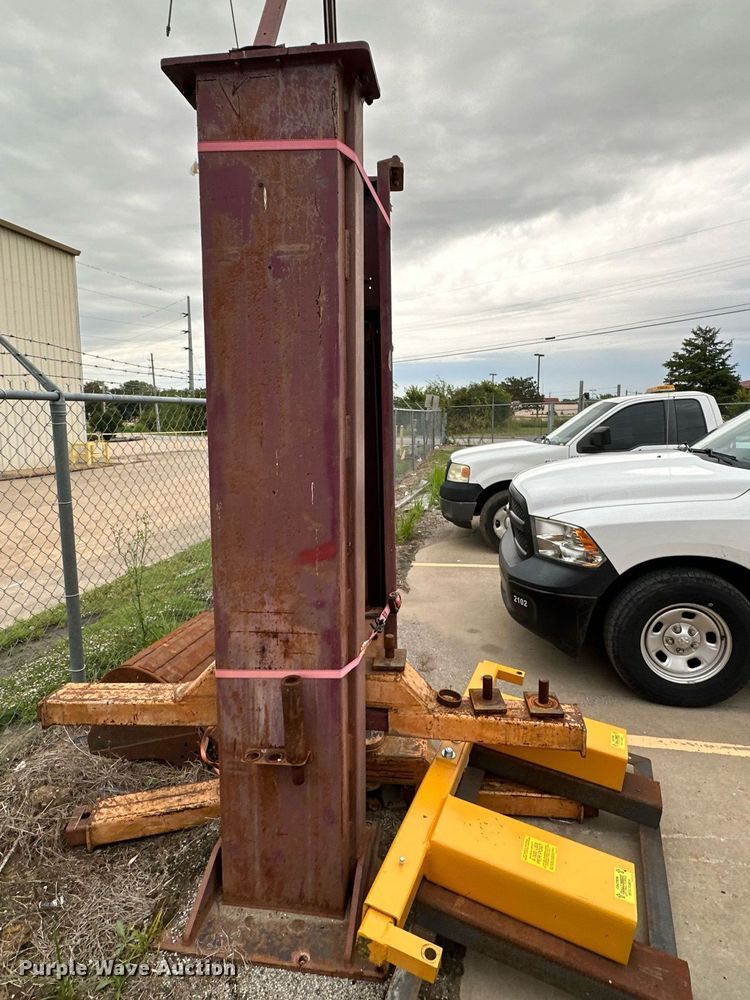 image for item EJ4851 Mowhawk LMF-12 automotive lift 