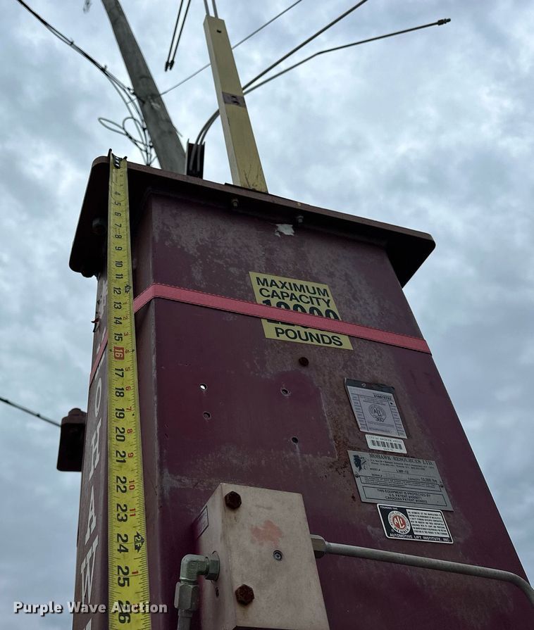 image for item EJ4851 Mowhawk LMF-12 automotive lift 