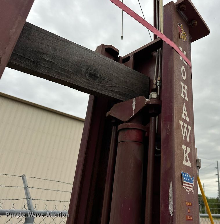 image for item EJ4851 Mowhawk LMF-12 automotive lift 