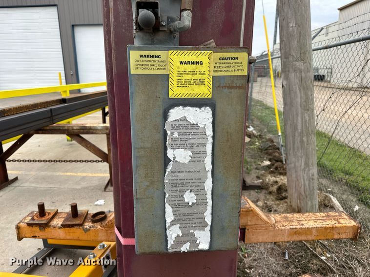 image for item EJ4851 Mowhawk LMF-12 automotive lift 