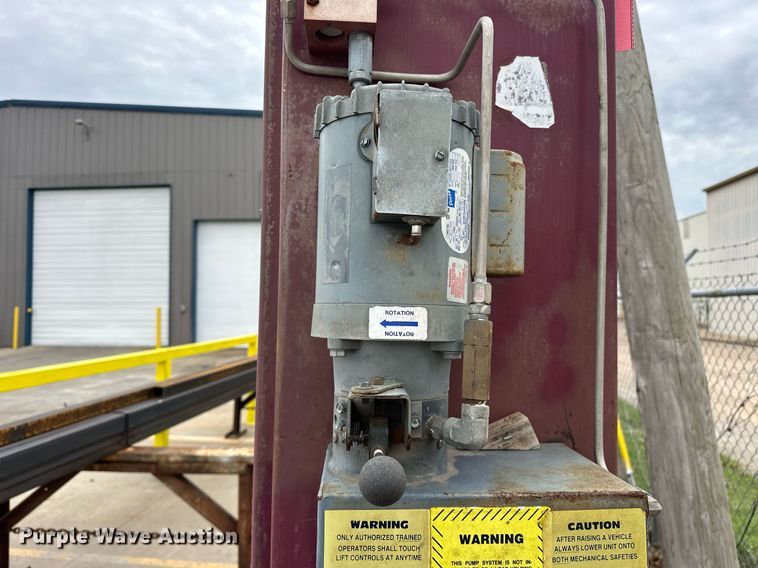 image for item EJ4851 Mowhawk LMF-12 automotive lift 