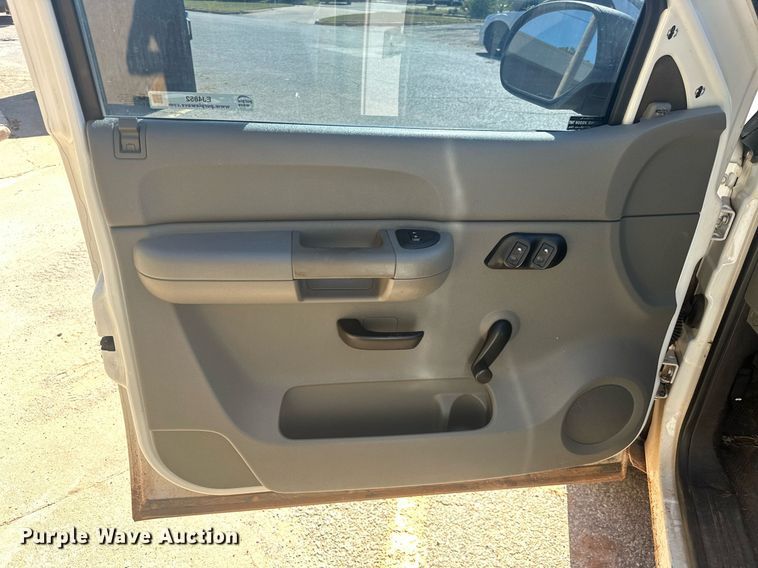 image for item EJ4852 2008 GMC Sierra 1500 pickup truck