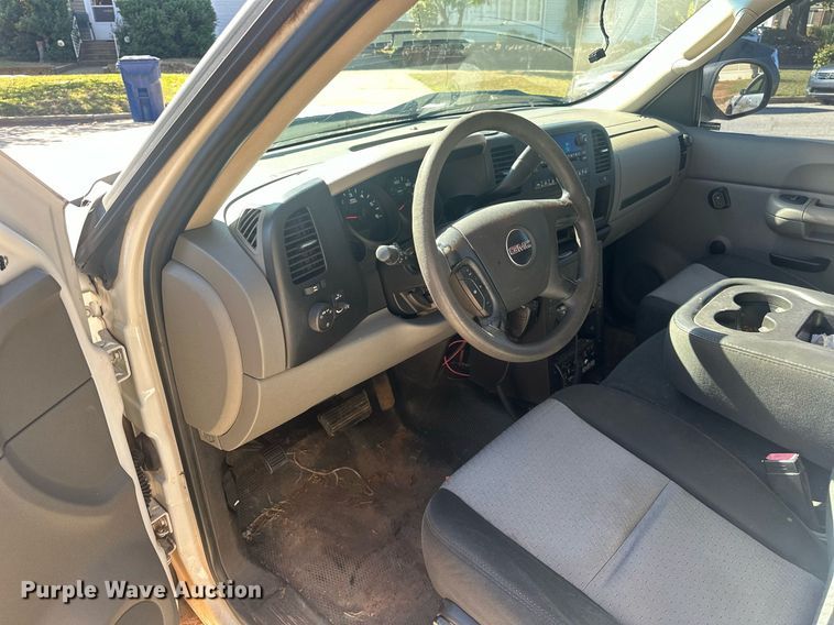 image for item EJ4852 2008 GMC Sierra 1500 pickup truck