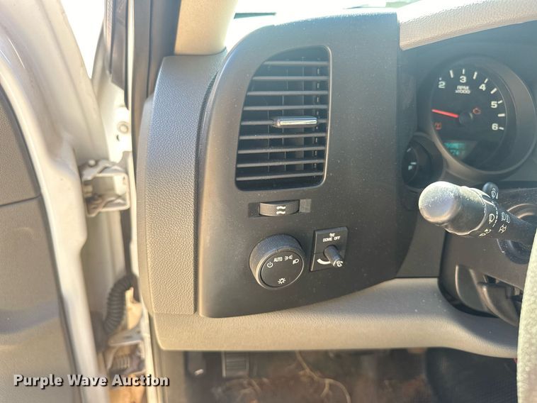 image for item EJ4852 2008 GMC Sierra 1500 pickup truck