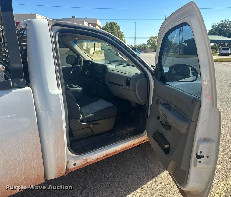 image for item EJ4852 2008 GMC Sierra 1500 pickup truck