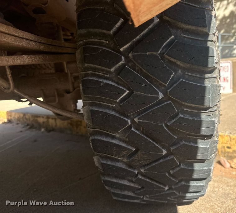 image for item EJ4852 2008 GMC Sierra 1500 pickup truck