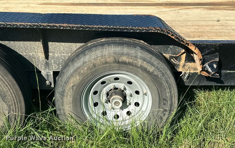 image for item EJ4876 2022 Starlite 82-H248CRGNDV equipment trailer