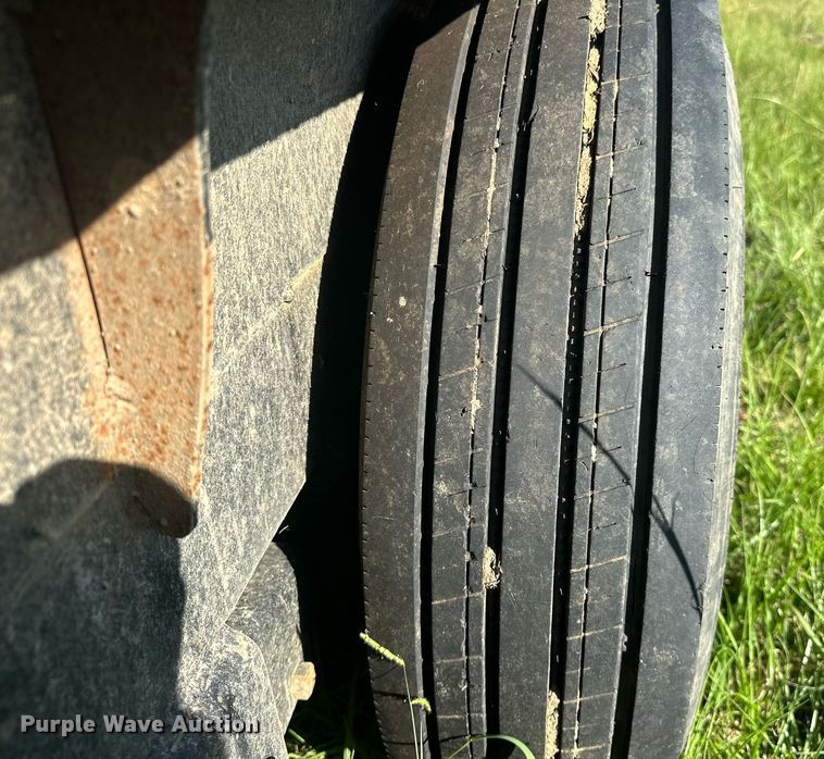 image for item EJ4876 2022 Starlite 82-H248CRGNDV equipment trailer