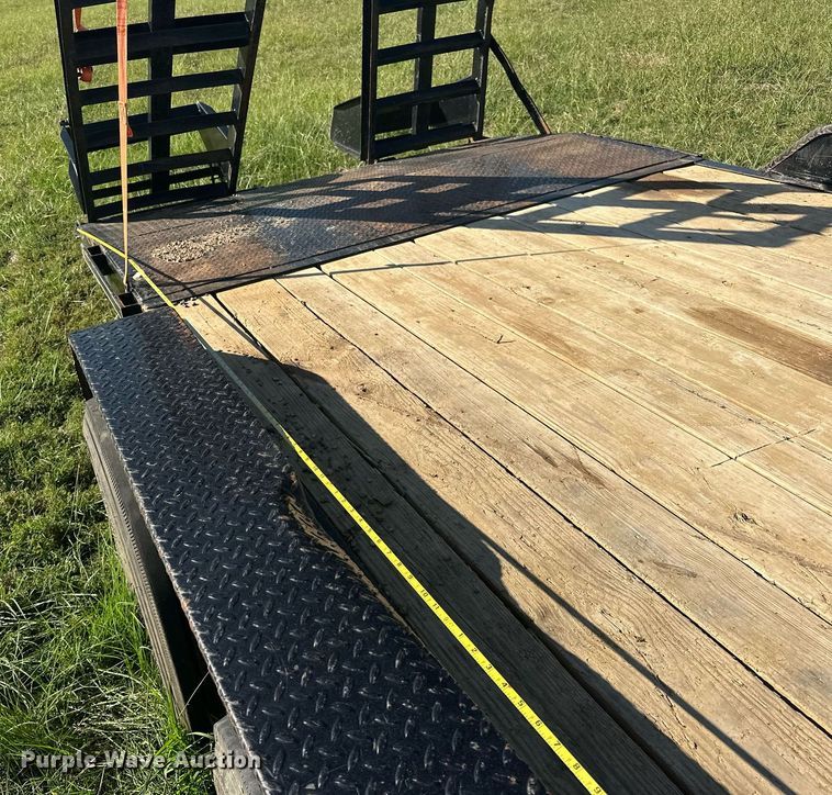 image for item EJ4876 2022 Starlite 82-H248CRGNDV equipment trailer