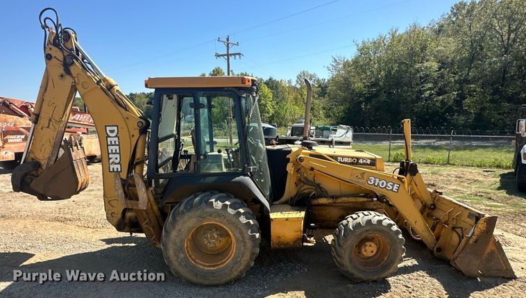 image for item EJ4879 1998 John Deere 310SE backhoe