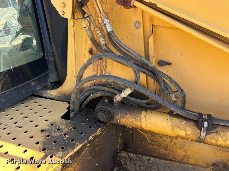 image for item EJ4879 1998 John Deere 310SE backhoe