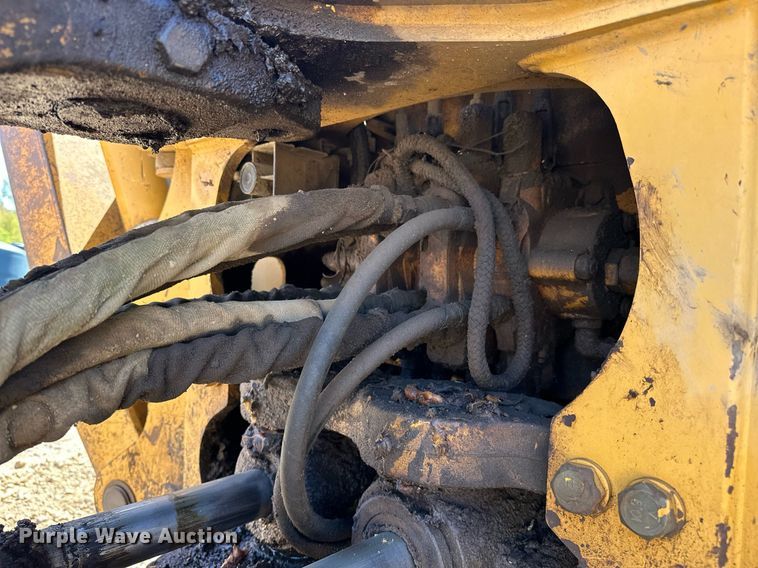 image for item EJ4879 1998 John Deere 310SE backhoe