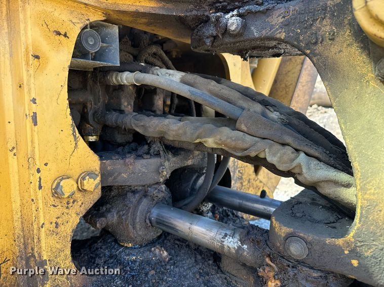 image for item EJ4879 1998 John Deere 310SE backhoe