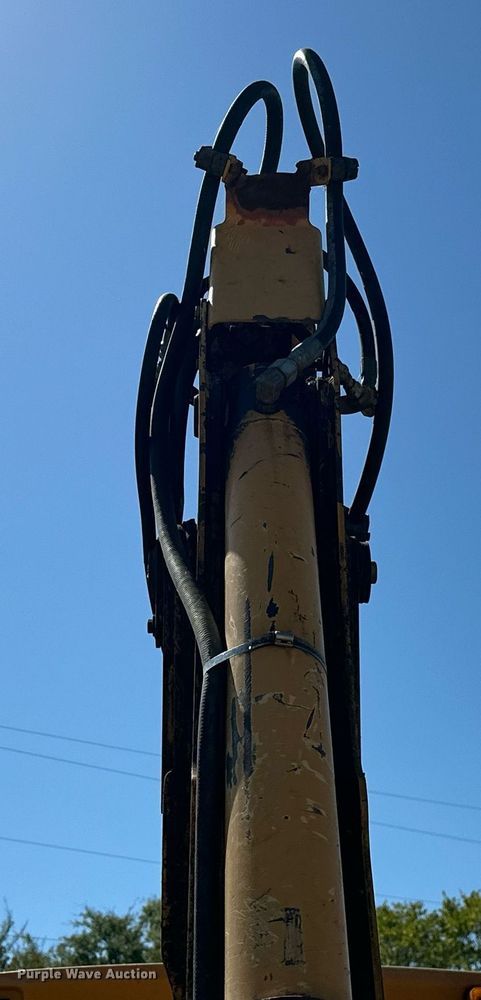 image for item EJ4879 1998 John Deere 310SE backhoe