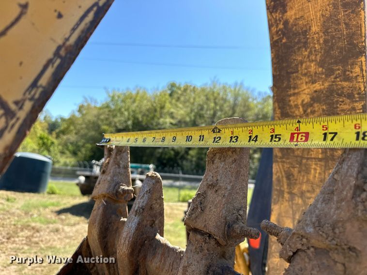 image for item EJ4879 1998 John Deere 310SE backhoe