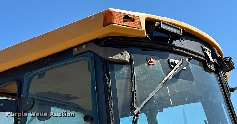 image for item EJ4879 1998 John Deere 310SE backhoe