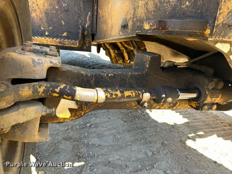 image for item EJ4879 1998 John Deere 310SE backhoe