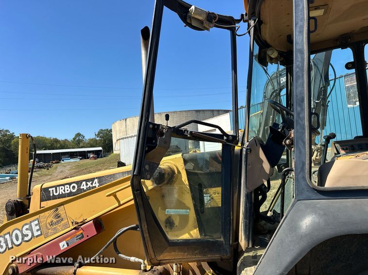 image for item EJ4879 1998 John Deere 310SE backhoe