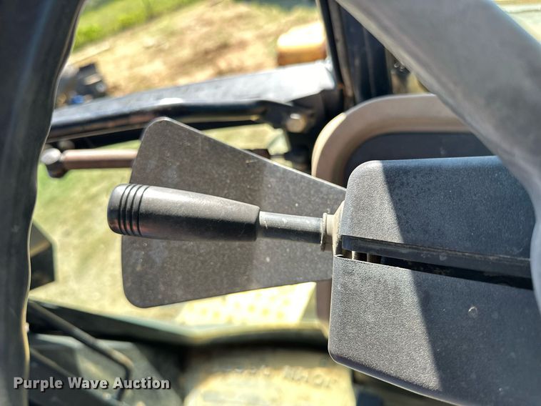 image for item EJ4879 1998 John Deere 310SE backhoe