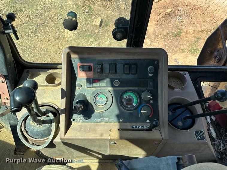 image for item EJ4879 1998 John Deere 310SE backhoe