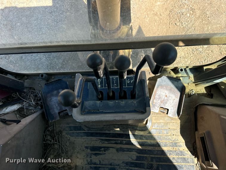 image for item EJ4879 1998 John Deere 310SE backhoe