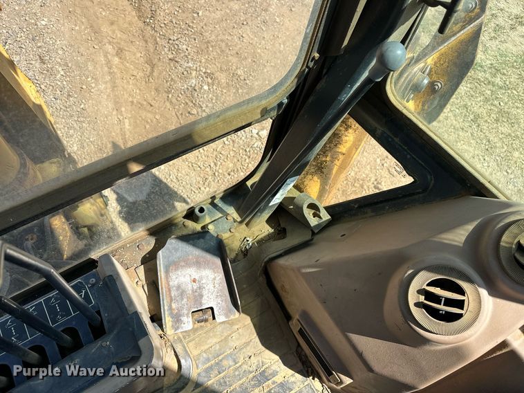 image for item EJ4879 1998 John Deere 310SE backhoe