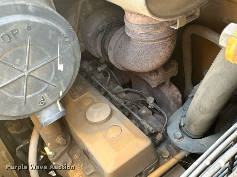 image for item EJ4879 1998 John Deere 310SE backhoe