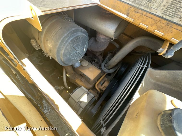 image for item EJ4879 1998 John Deere 310SE backhoe