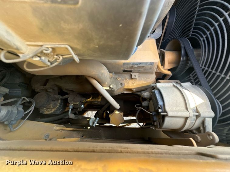 image for item EJ4879 1998 John Deere 310SE backhoe