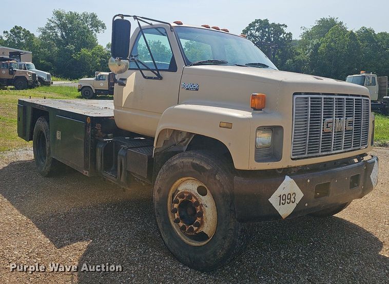 image for item EJ5558 1995 GMC Topkick C6500 flatbed truck