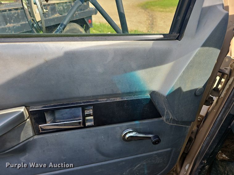 image for item EJ5558 1995 GMC Topkick C6500 flatbed truck