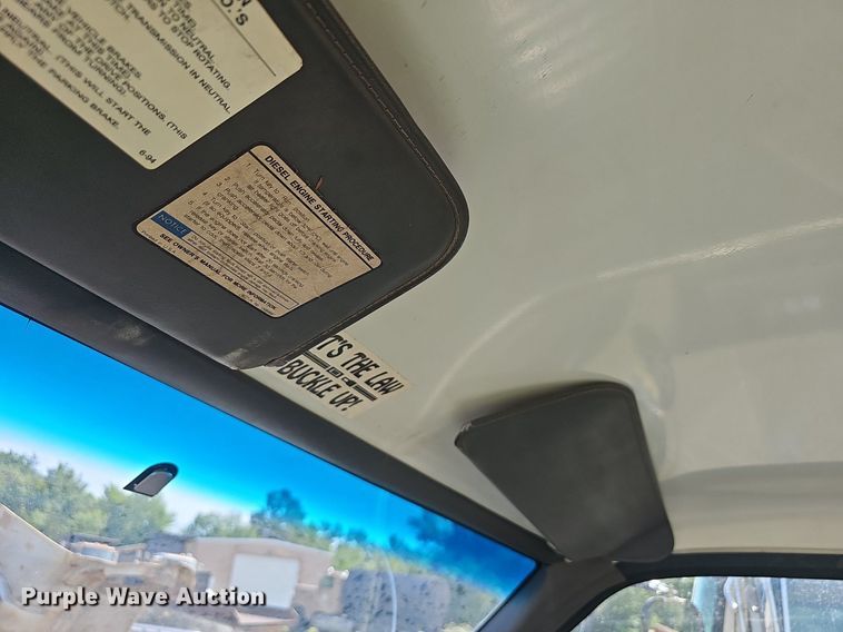 image for item EJ5558 1995 GMC Topkick C6500 flatbed truck