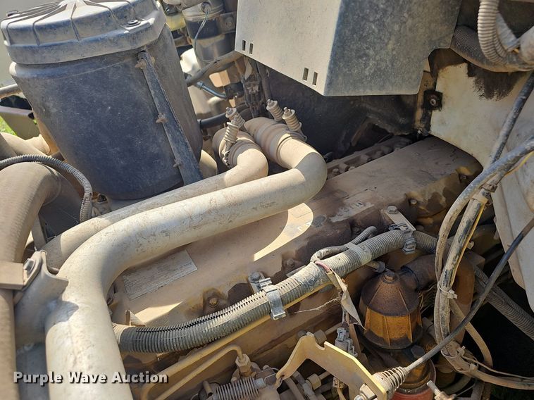 image for item EJ5558 1995 GMC Topkick C6500 flatbed truck