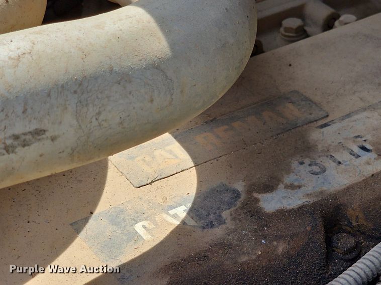 image for item EJ5558 1995 GMC Topkick C6500 flatbed truck